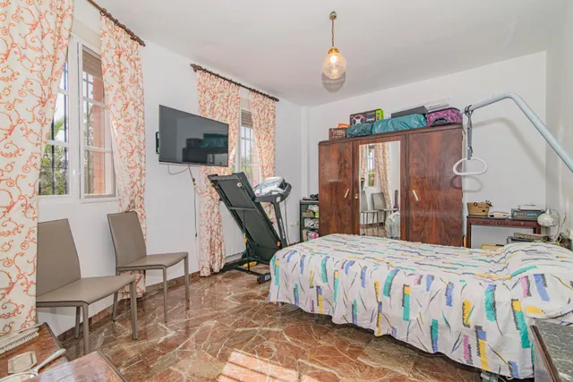 ¡Oportunidad Única! Se Vende Magnífica Casa en Esquina con Amplia Parcela — 9