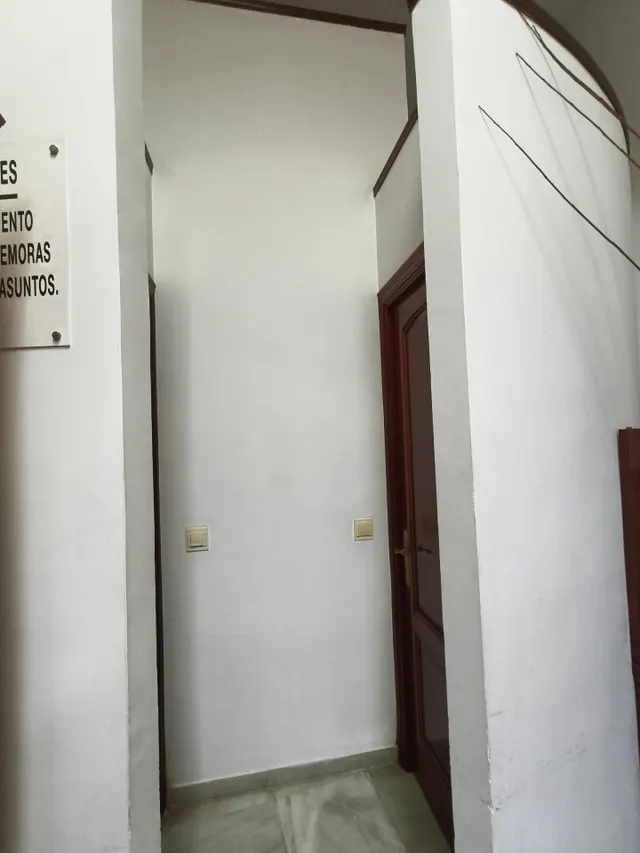 Estupendo Local en alquiler — 8