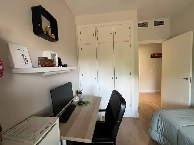 MAGNÍFICO APARTAMENTO EN URBANIZACIÓN PRIVADA CON PISCINA — 11
