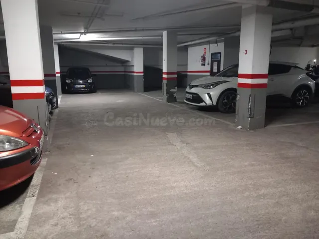 Plaza aparcamiento en venta en Reus centro - foto 3