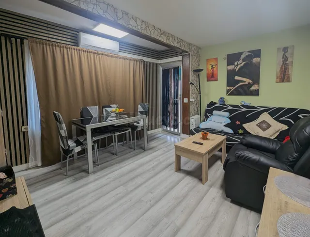 Disfruta del Mediterráneo: piso en Blanes con balcón y pisci
