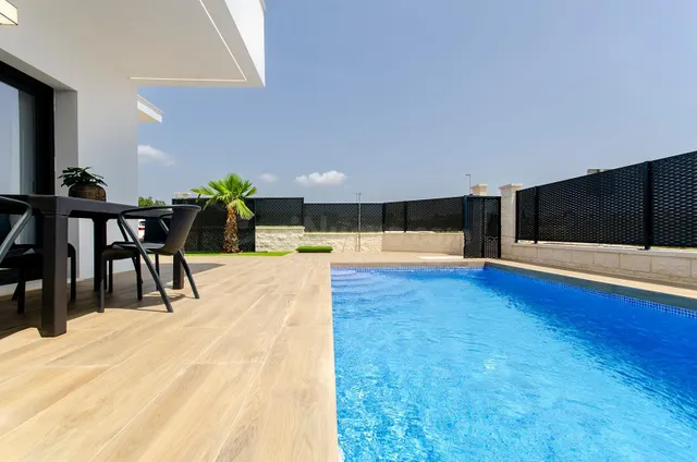 EXCLUSIVAS VILLAS INDEPENDIENTES EN VISTABELLA GOLF - foto 3