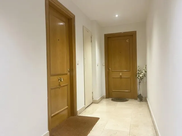 Piso exterior con piscina y muy luminoso en calle Querol,8 — 22