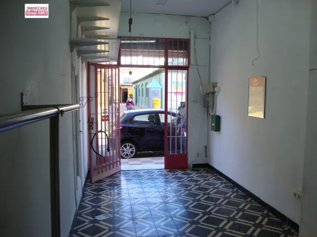 ALQUILER DE LOCAL COMERCIAL CENTRICO — 5