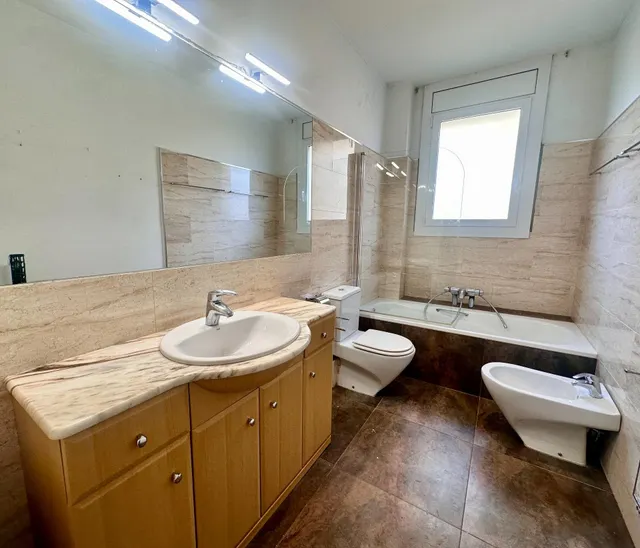 Piso Señorial en Balmes con  Doble Orientación — 28