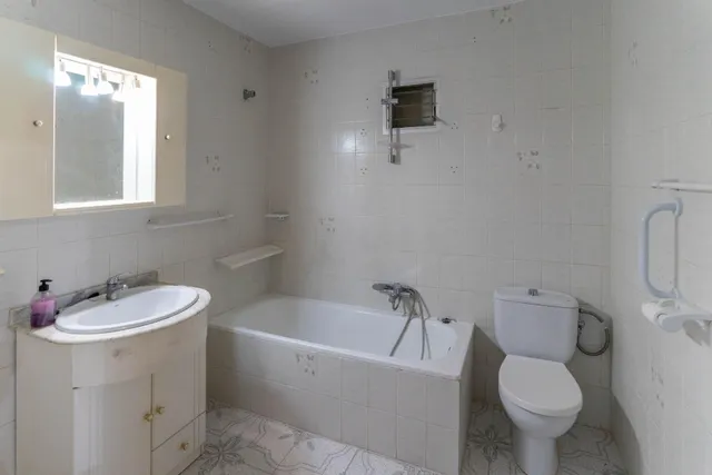Exclusivo Chalet en Alhaurín el Grande con Piscina y Amplias Vistas — 15