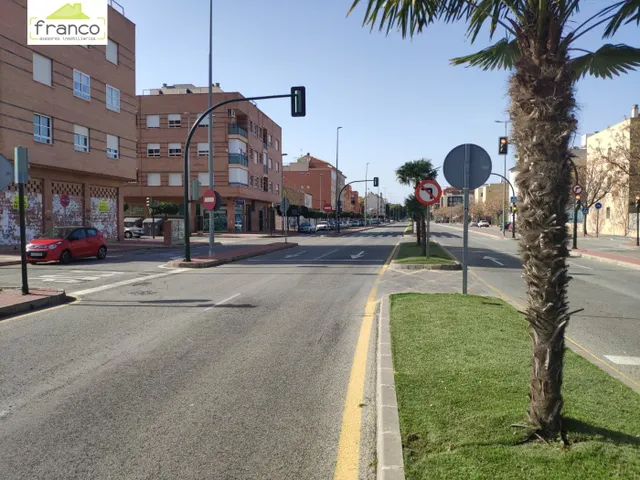LOCAL CON VISTAS DESDE CIUDAD DE ARANJUEZ — 4