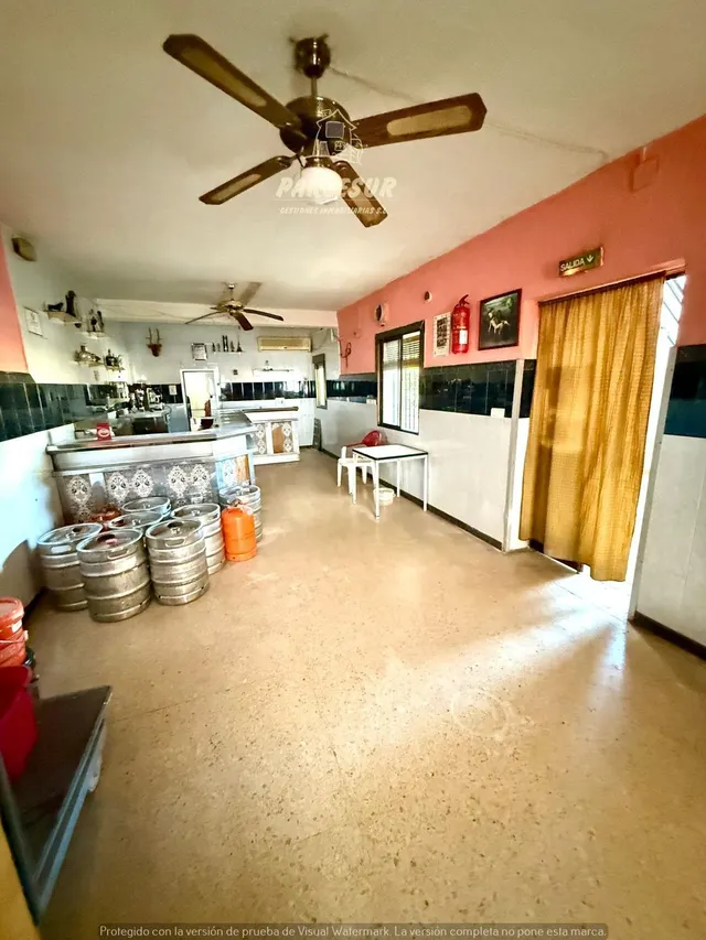 ZONA HIGUERON -Oportunidad única en el corazón del barrio! Casa + negocio en venta — 6