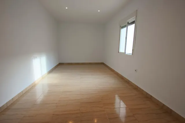 Casa con cochera en Valdelacalzada — 27