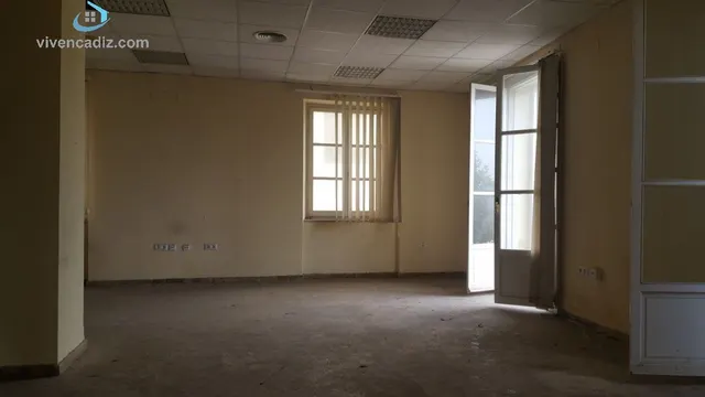 IDEAL INVERSORES. 320 METROS A REFORMAR. PARA OFICINAS O PISOS. — 20
