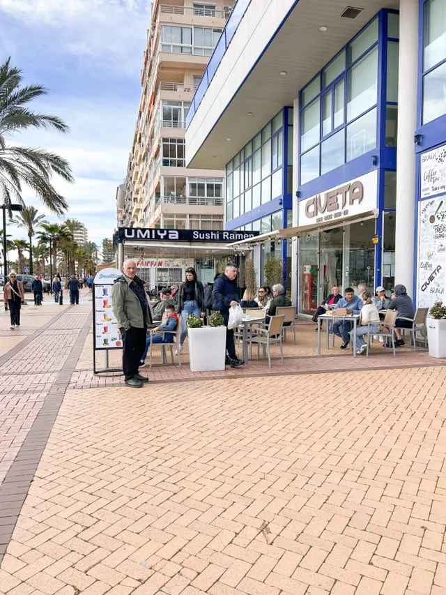 Oportunidad de Inversión: Cafetería & Brunch en Primera Líne - foto 5