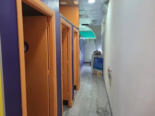 ¡Tu Negocio y Vivienda en el Corazón de Cádiz: 130m2 de Posibilidades Infinitas! — 7