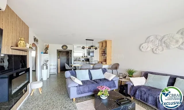Apartamento reformado con terraza a 150 m de la playa – Empu - foto 5