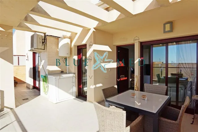 Bonito apartamento con gran terraza en mojón hills — 3