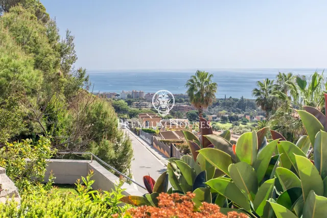 Casa en venta en Sant Vicenç de Montalt con espectaculares vistas al mar — 31