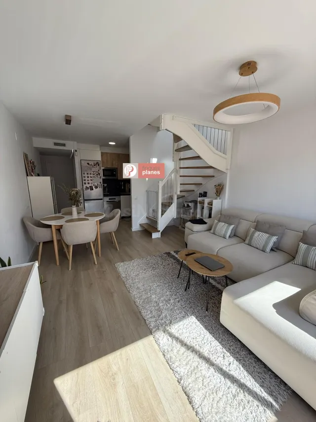 ÁTICO DÚPLEX CON TERRAZA, PARQUING Y TRASTERO - foto 3