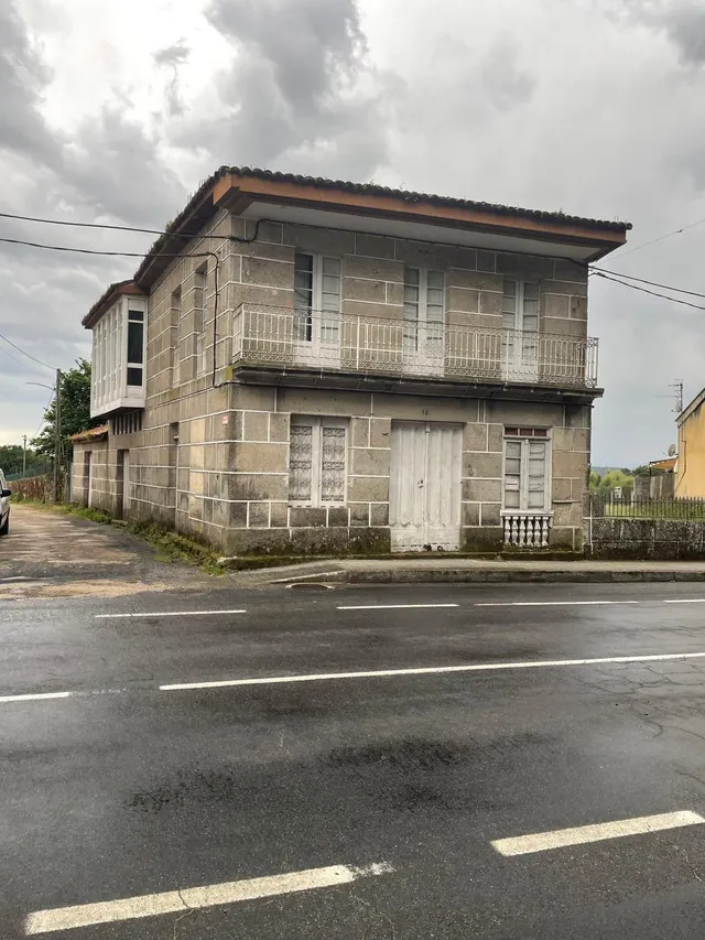 Casa para restaurar en Amoeiro - foto 4