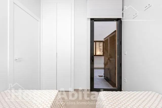 Vivienda de lujo con piscina y garaje muy cerca de la playa — 21