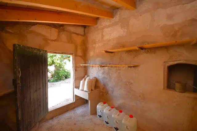 Finca rústica con posibilidad de vivienda en Muro - foto 4