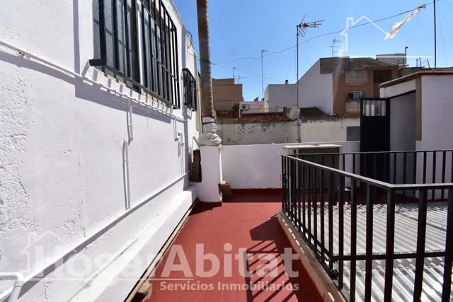 CASA REFORMA A ESTRENAR CON TERRAZA Y TRASTERO — 23