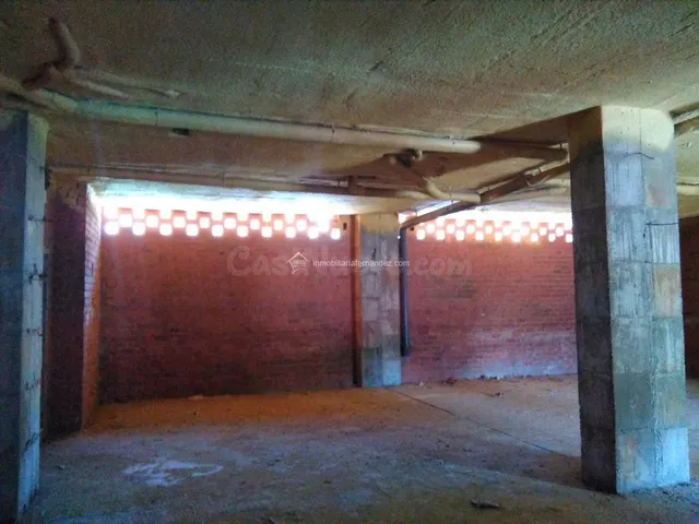 Local comercial 180m² en alquiler - R-66 - foto 2