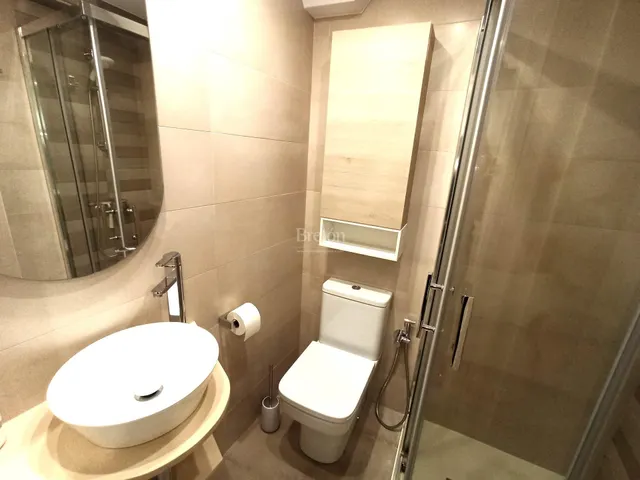 Bonito piso amueblado junto a Parque Delicias. — 24