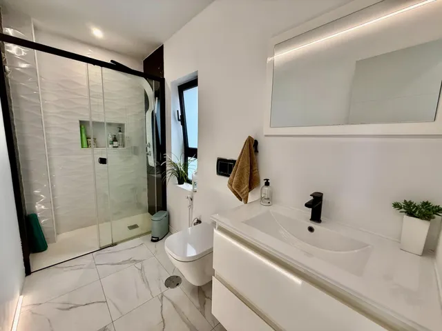 Descubre tu próximo hogar, donde cada detalle enamora — 33