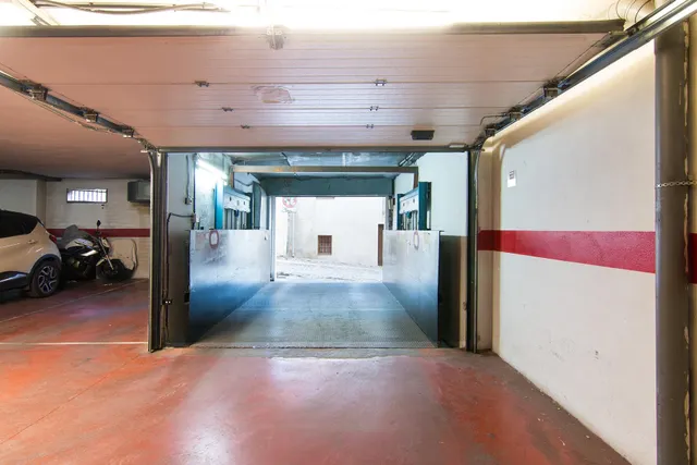 Piso de dos dormitorios con garaje — 20