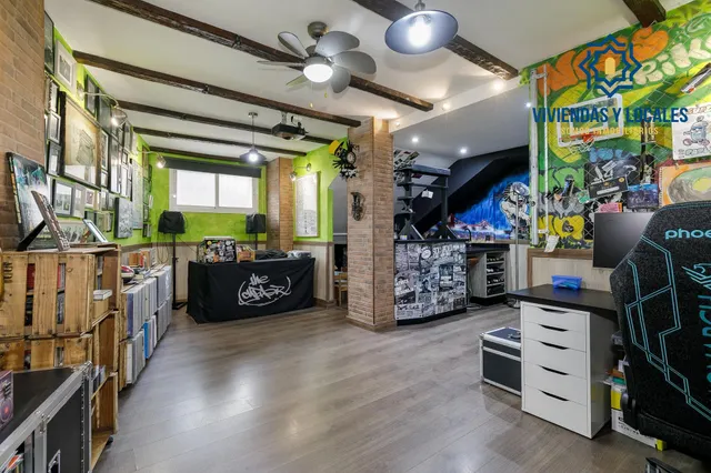 ¡Tu nuevo hogar te espera en Churriana de la Vega! Casa adosada con patio, garaje y futura parada de metro a pocos pasos. — 21