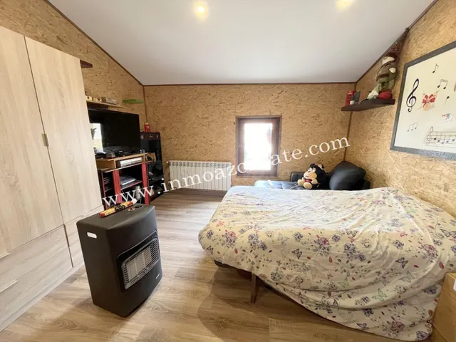 Impresionante casa de 210 m2 en Los Arcos – Ubicación inmejo - foto 4