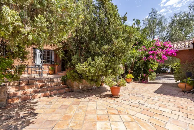 CHALET EN LOS DOLORES — 21