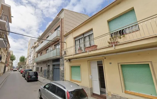 FANTÑSTICO PISO + 2 GARAJES en Calle PILAR, 9 PremiÑ  de Ma - foto 3