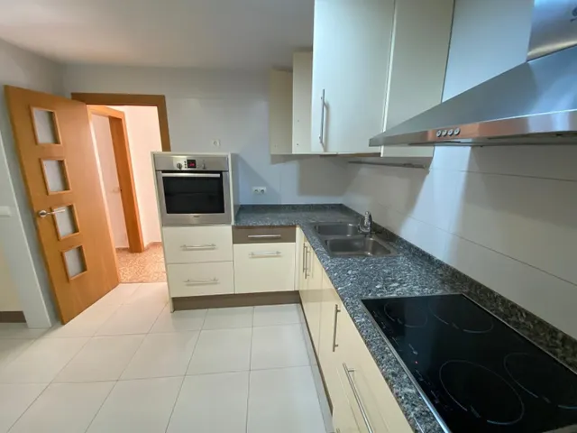 ¡AMPLIO PISO EN UNA ZONA TRANQUILA DE ALCANAR! — 16