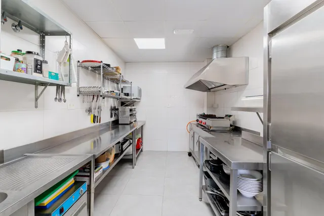 OPORTUNIDAD DE NEGOCIO EN MOTRIL – BAR LA BIEN PAGÁ — 17