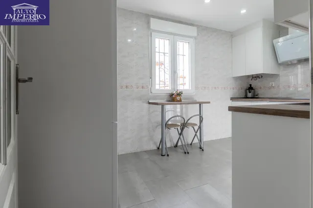 Encantadora Casa Reformada en Ogijares con Vistas y Espacios para Disfrutar — 11