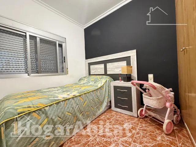 Chalet con piscina, garaje, terraza y barbacoa — 26