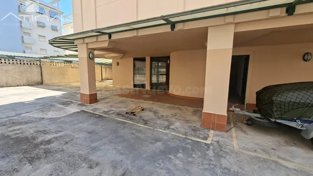 Plaza de garaje en venta en la playa de Daimús a 300 metros  - foto 2