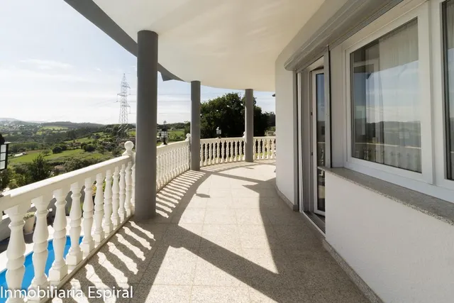 Impresionante Chalet en Abegondo con Vistas al Valle . — 22