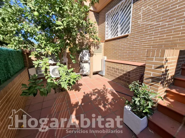 Precioso adosado con garaje, piscina y terraza — 31