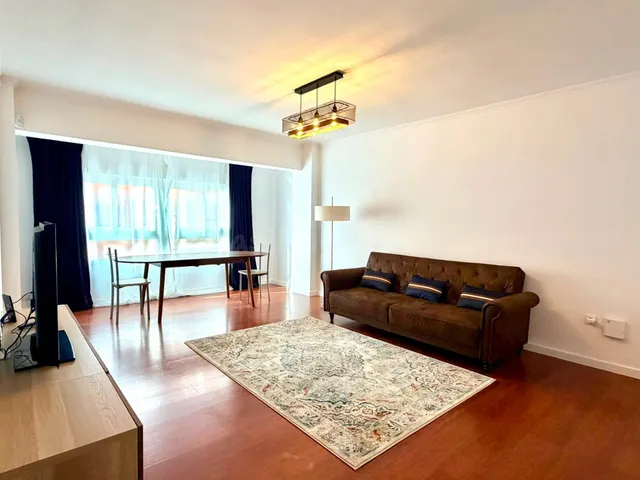 ¡GRAN OPORTUNIDAD! AMPLIA VIVIENDA DE 3 DORMITORIOS CON TERR