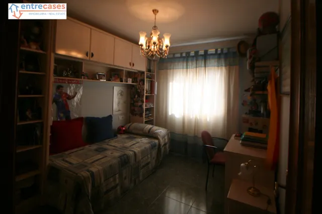 PRECIOSA CASA ADOSADA EN POLÍGONO 3, PARA ENTRAR A VIVIR — 25
