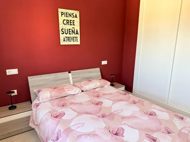 Un chalet totalmente reformado con vistas a la montaña — 38