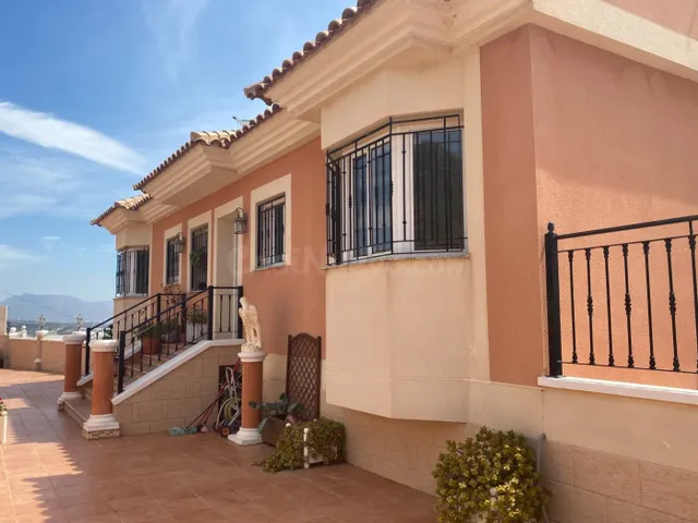 Dos por uno- Dos chalets por solo 590.000€ - foto 2