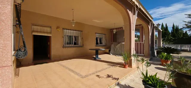 Se vende bonito chalet en partida altabix a 5 minutos de Elche — 10