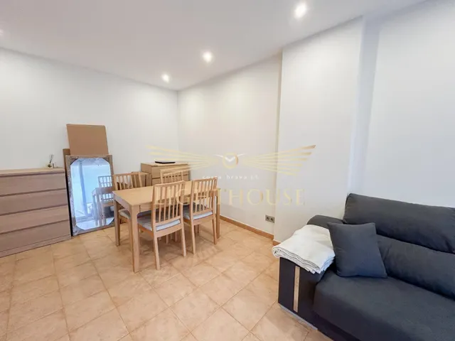 Excelente apartamento reformado en venta en Fenals — 7