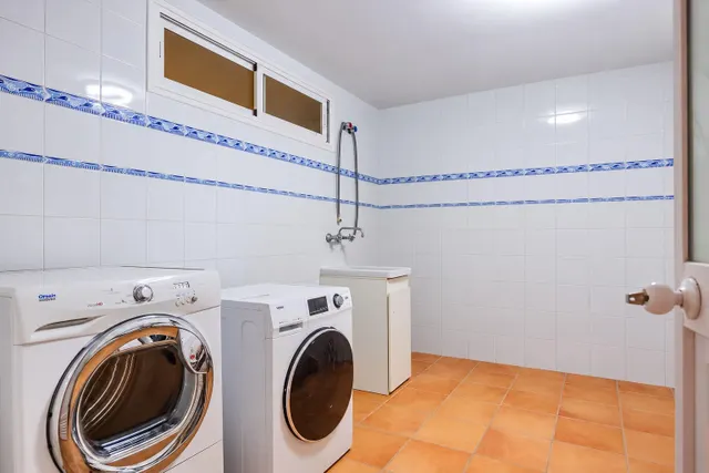 Fabulosa casa con patio ajardinado en Gelves, a diez minutos del centro de Sevilla. — 33