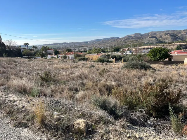 Se vende terreno tras Restaurante Montesol de 6.000 metros c - foto 2