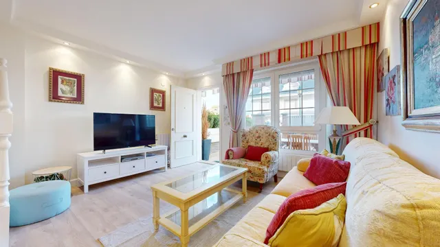 Chalet en primera línea de Laredo — 7