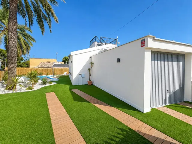 Villa de 4 dormitorios 2 baños en punta prima ( orihuela costa ) — 19