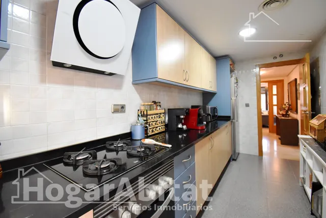 ¡Hogar de lujo! Muy amplio y luminoso en residencial con piscina, ascensor y dos terrazas — 11